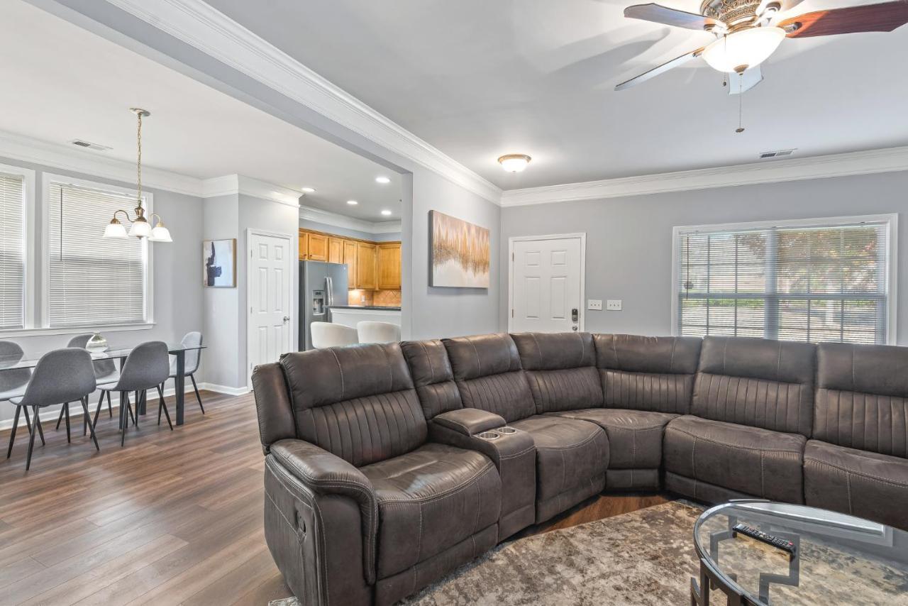 Calming Grey Townhouse With Jacuzzi Bathtub Villa Atlanta Eksteriør bilde